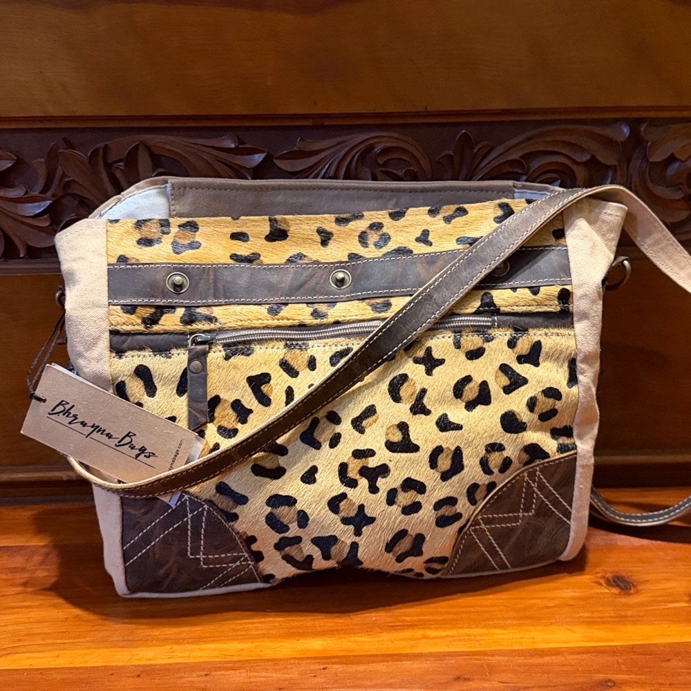 Bhrayna Leopard Print Crossbody Bag